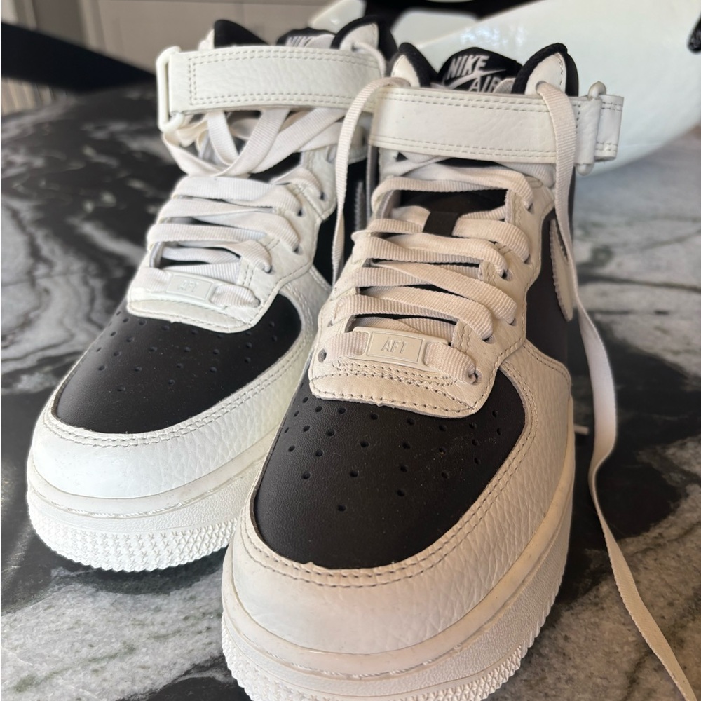 NWOT never worn Nike  Air Force 1 Mid '07
Every 1 Reverse Panda (Women's 7.5)